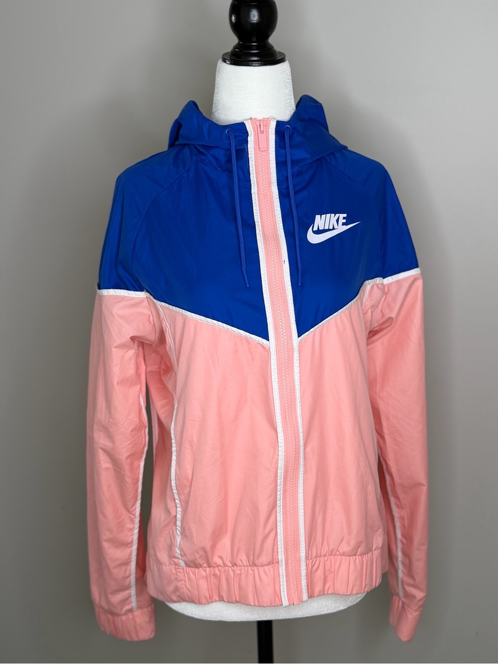 Nike - Hooded Windbreaker Jacket